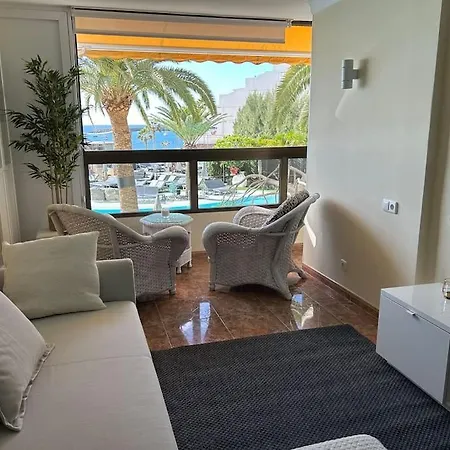 Beach Apartment Patalavaca شقة *
